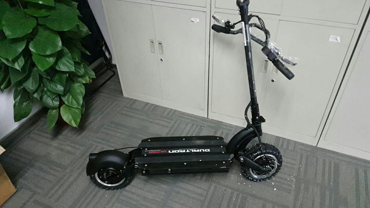 Dualtron Ultra V2 - MadCharge